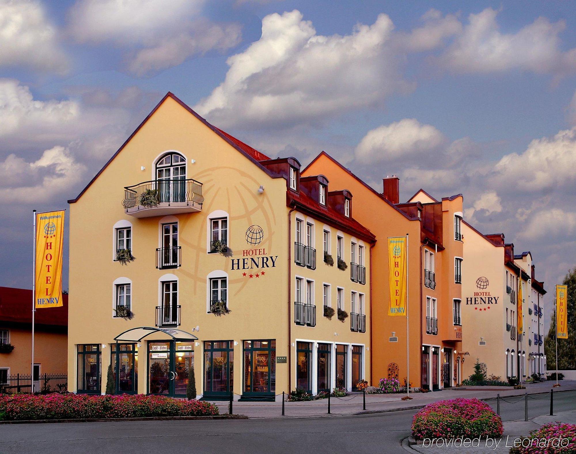 Hotel Henry Erding Bagian luar foto
