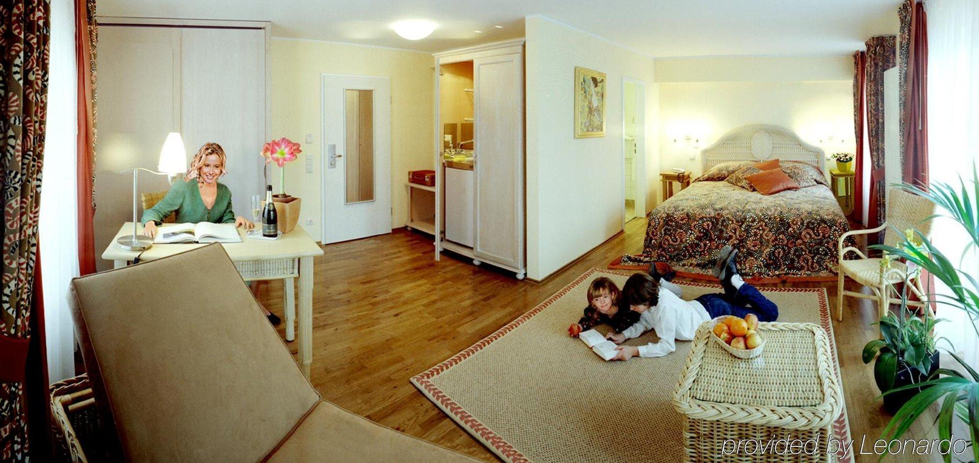 Hotel Henry Erding Ruang foto