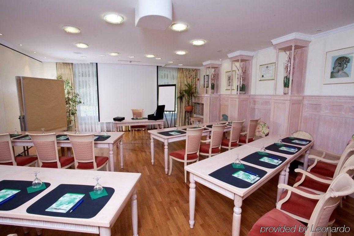Hotel Henry Erding Bagian luar foto