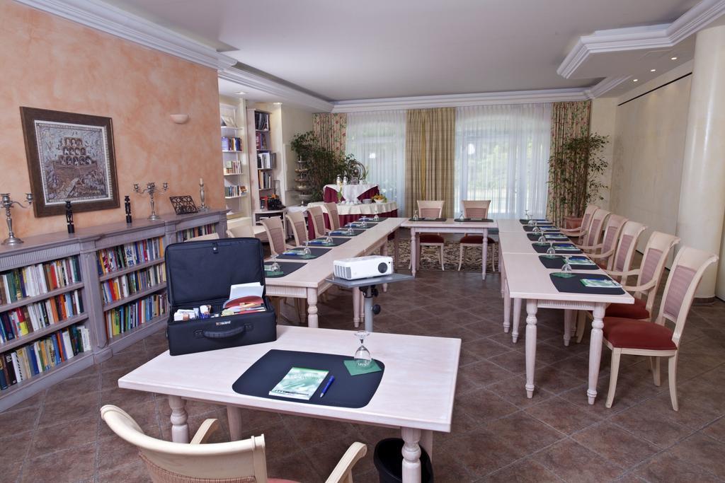 Hotel Henry Erding Bagian luar foto